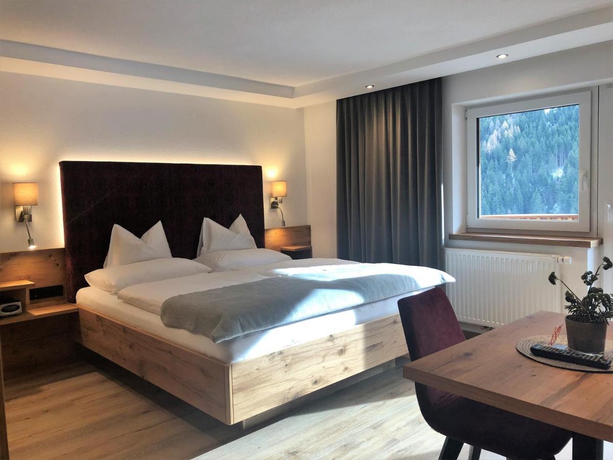 Hotel Garni - - - Kappl (Landeck)